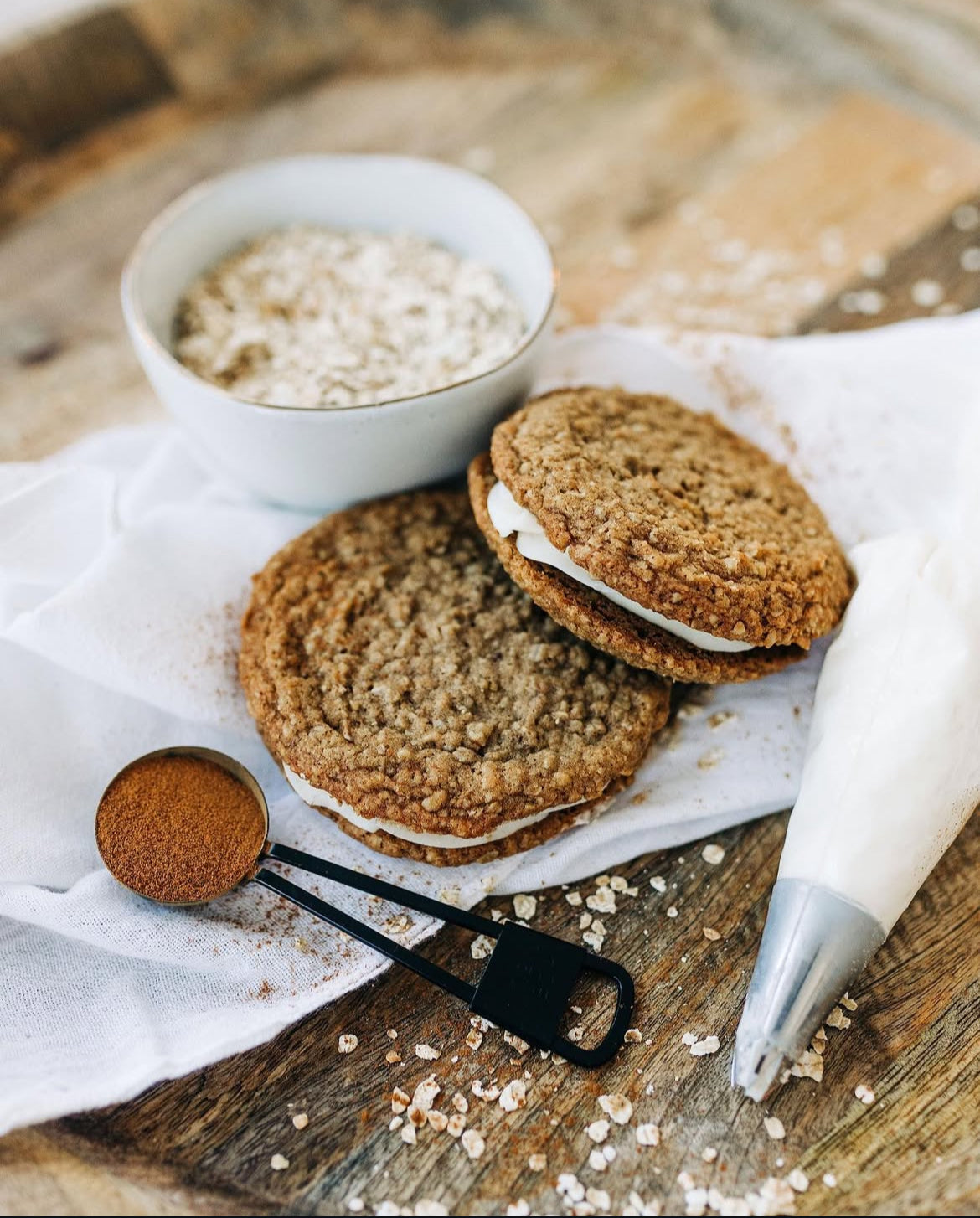 The Classics Box: 1/2 Gibby + 1/2 Oatmeal Cream Pie